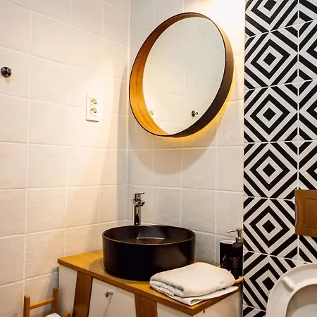 Conacul Olarilor Bed & Breakfast *